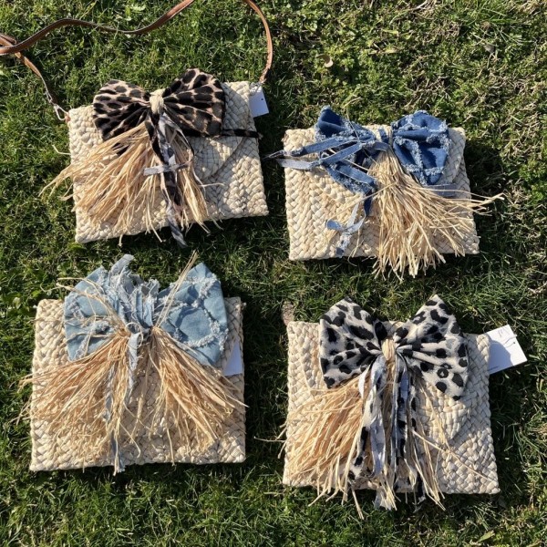 Straw Clutch Bag with Bow S25FT7020